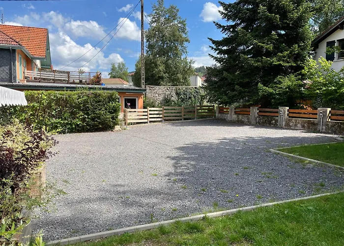 Gite Les Eglantines Rez-De-Jardin