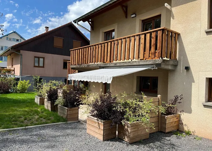 Gite Les Eglantines Rez-De-Jardin