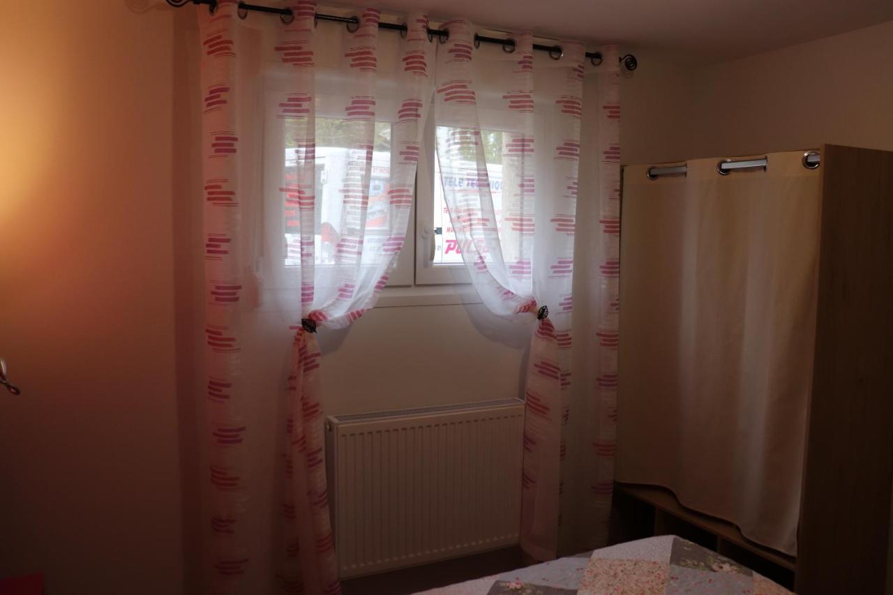 Apartment Les Eglantines Rez-de-jardin *